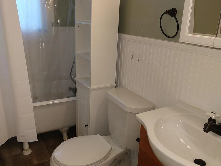 807 Monroe Dr NE #B — Photo 7