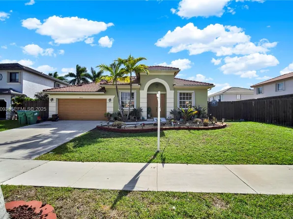 8916 SW 213th St, Cutler Bay, FL 33189