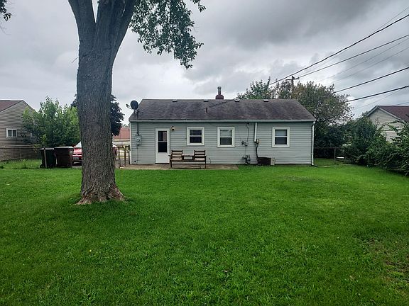 3rd image of 22 Dellwood Dr