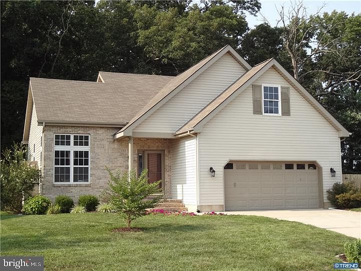 2nd image of 333 Carlisle Dr
