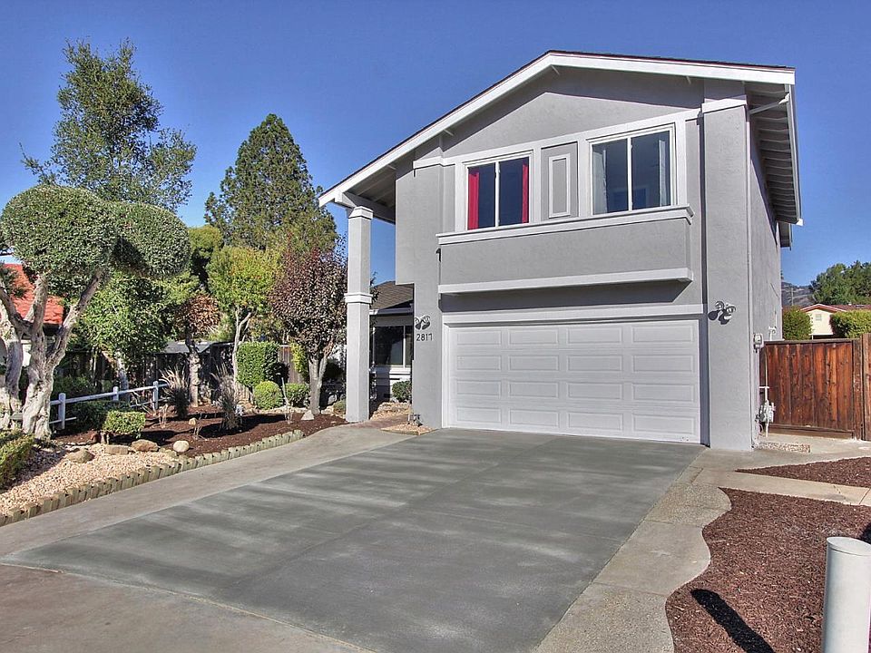 1st image of 2817 Oak Estates Ct