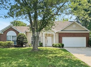 2120 Loudenslager Dr, Thompsons Station, TN 37179