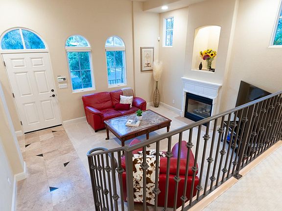 4th image of 488 Gabilan St #1