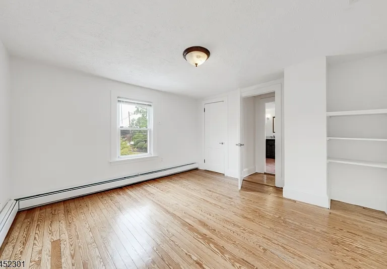 275 E Mount Pleasant Ave — Photo 29