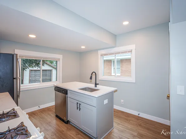 939 Veto St NW, Grand Rapids, MI 49504