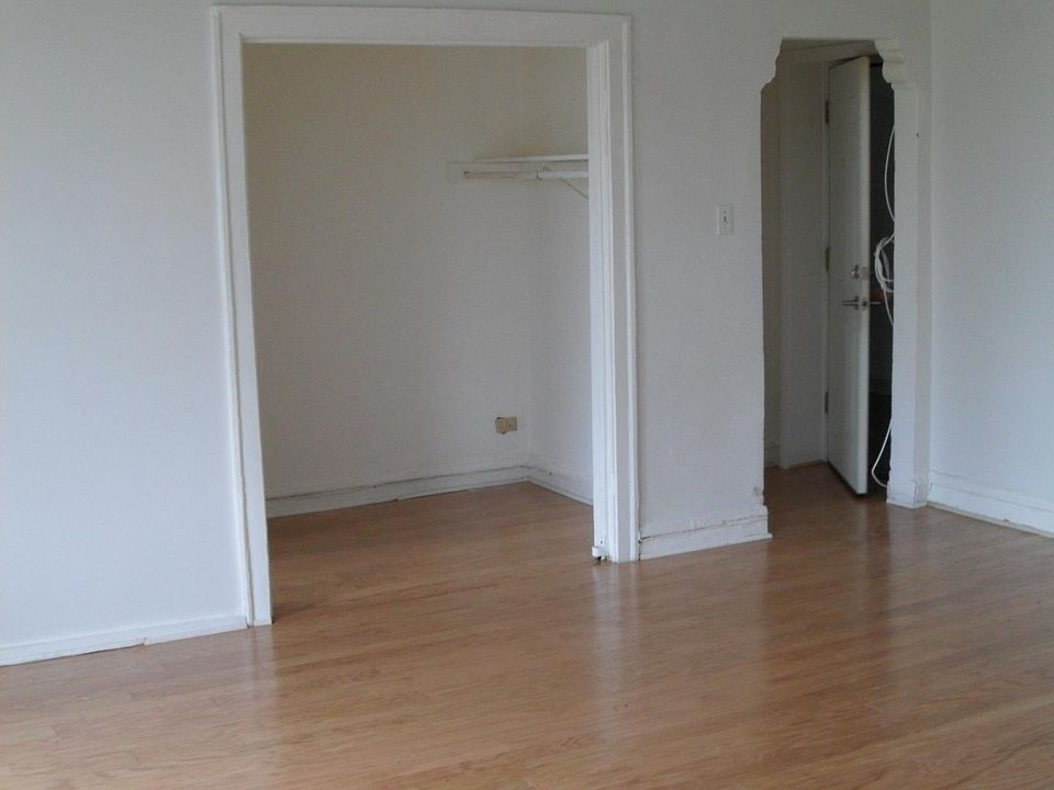 2nd image of 1550 N Kedzie Ave #1B