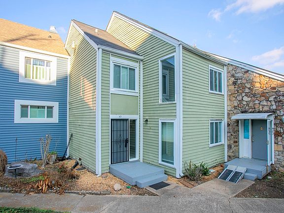 2nd image of 421 Raintree Pl