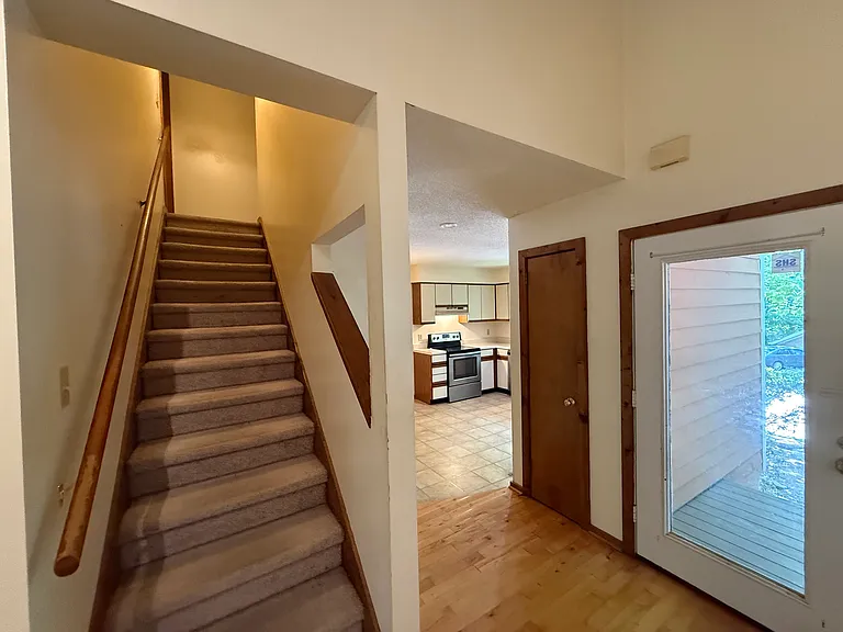 113 S Peak Dr — Photo 15