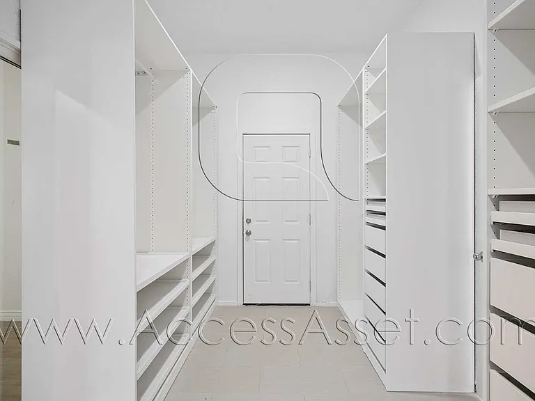 4239 W 179th St — Photo 26