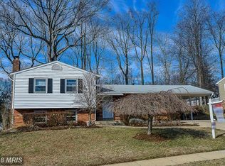 6710 Greenview Ln, Springfield, VA 22152