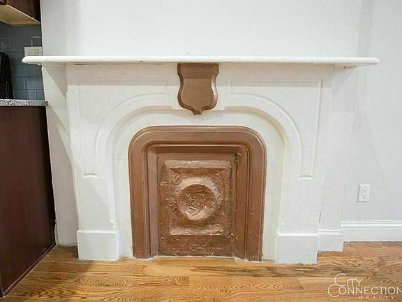 3rd image of 31 E 126th St #4