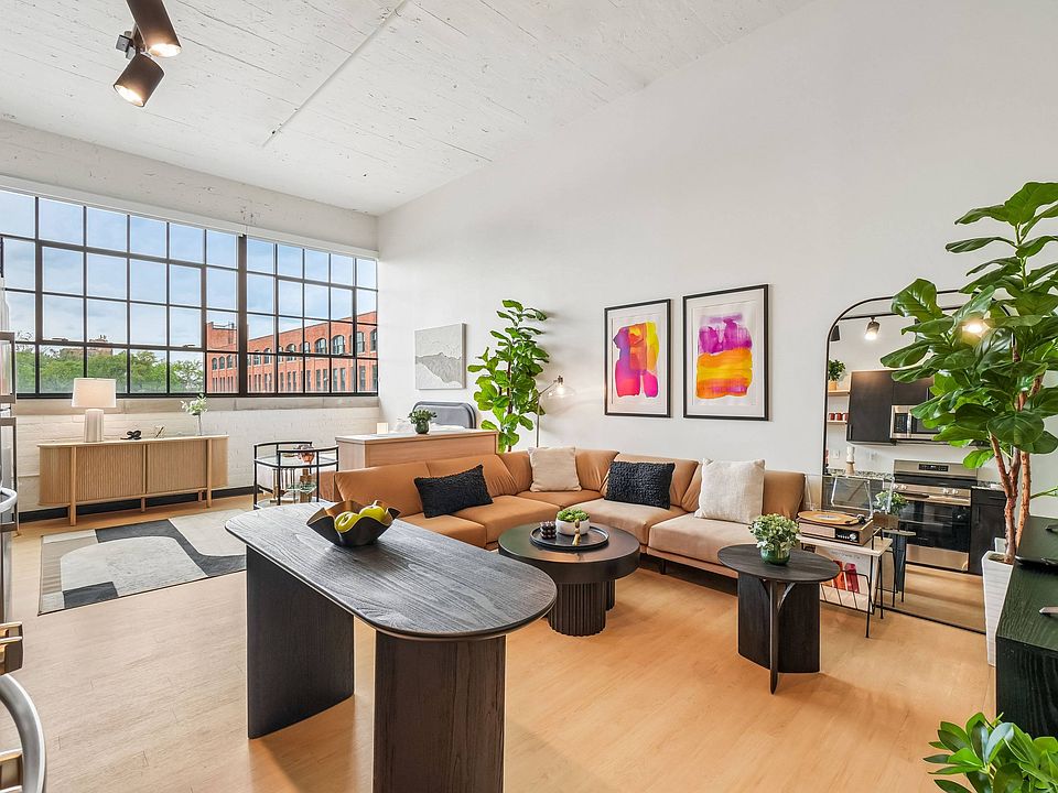 1st image of 411 Piquette St #148