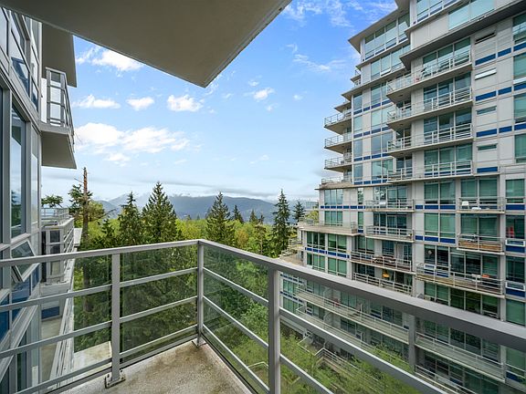 5th image of 9060 University Cres #701