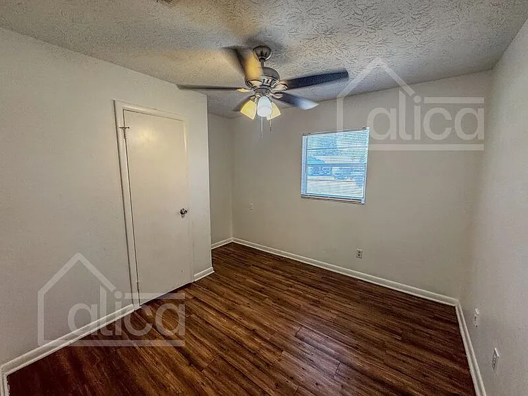 4448 Jade Dr E — Photo 6