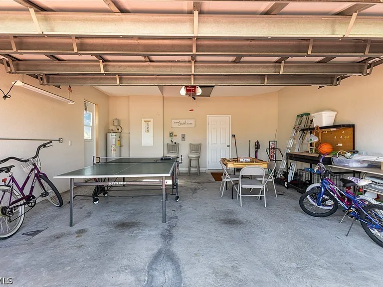 532 W Archer Pkwy — Photo 24