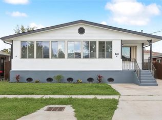 3033 Hero Dr, Gretna, LA 70053