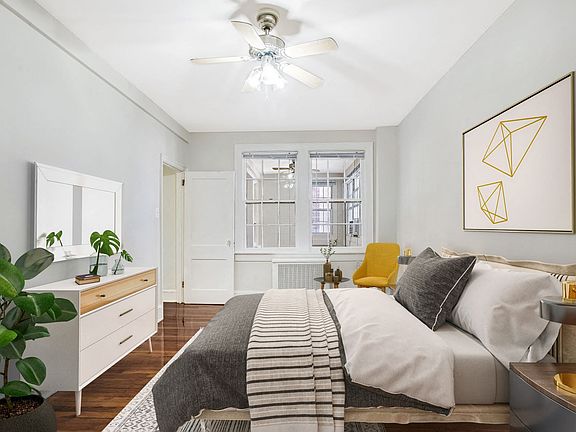 Bedroom (virtually staged)