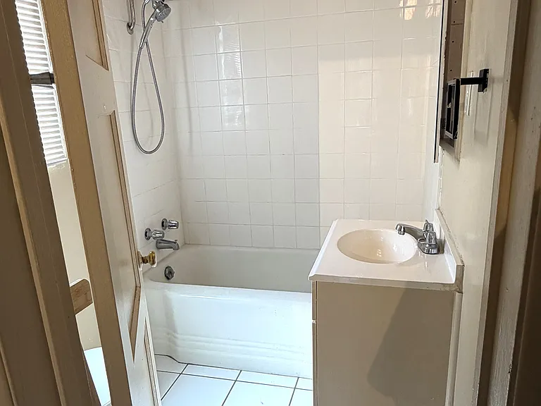 125 E Saint Joseph St #A — Photo 5