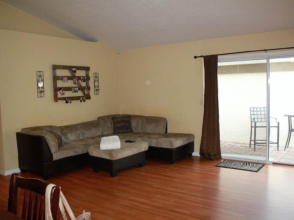 1st image of 566 Arbor Ct