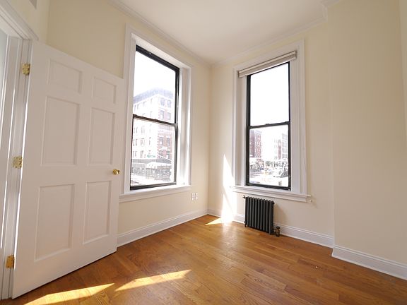 5th image of 309 E 5th St APT 2