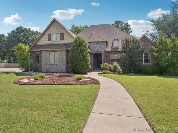 7401 S Sycamore Ave, Broken Arrow, OK 74011