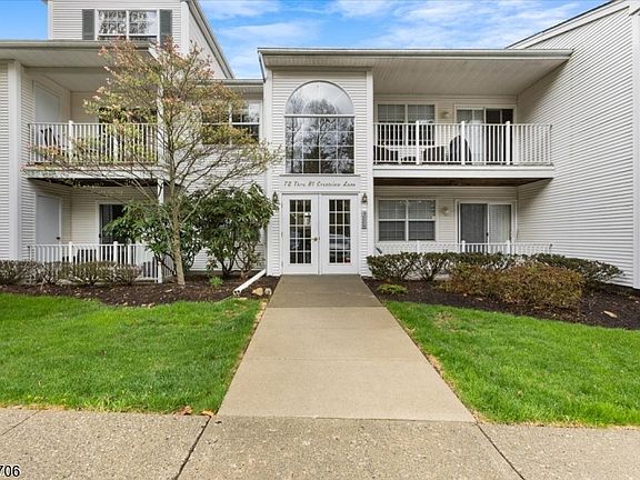 4th image of 75 Crestview Ln