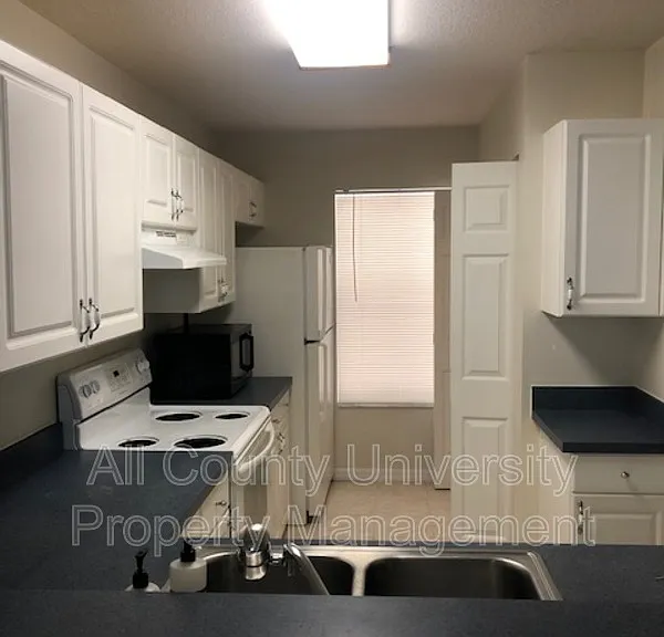 2348 SW 42nd Dr #152 — Photo 3