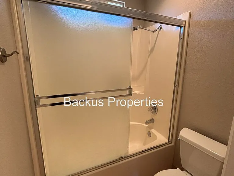 17240 Tamara Ln — Photo 10