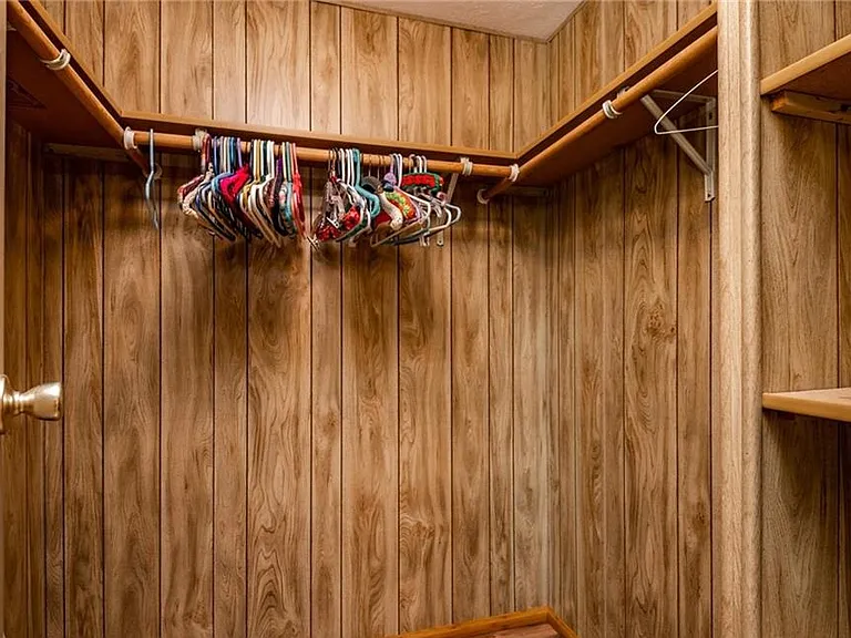 Primary Walk in closet