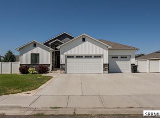 1102 Diamond Dr, Ammon, ID 83406