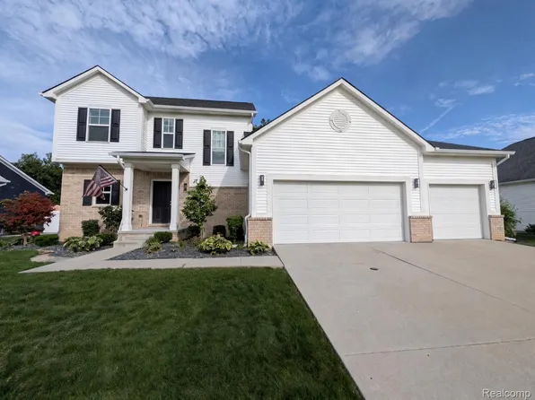 874 Henning St, Dundee, MI 48131