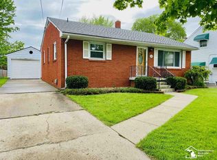5929 Oakwood St, Monroe, MI 48161