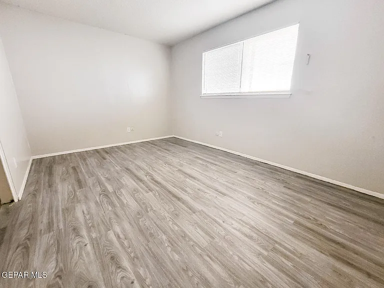 5233 Carousel Dr #2 — Photo 11