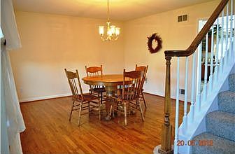 4th image of 810 W Creek Ln
