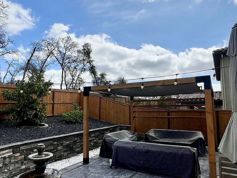 4216 Whitethorn Dr — Photo 44