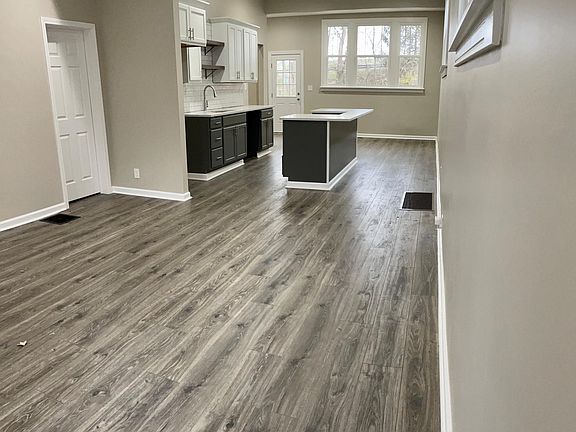 Open floor plan - great for entertaining!