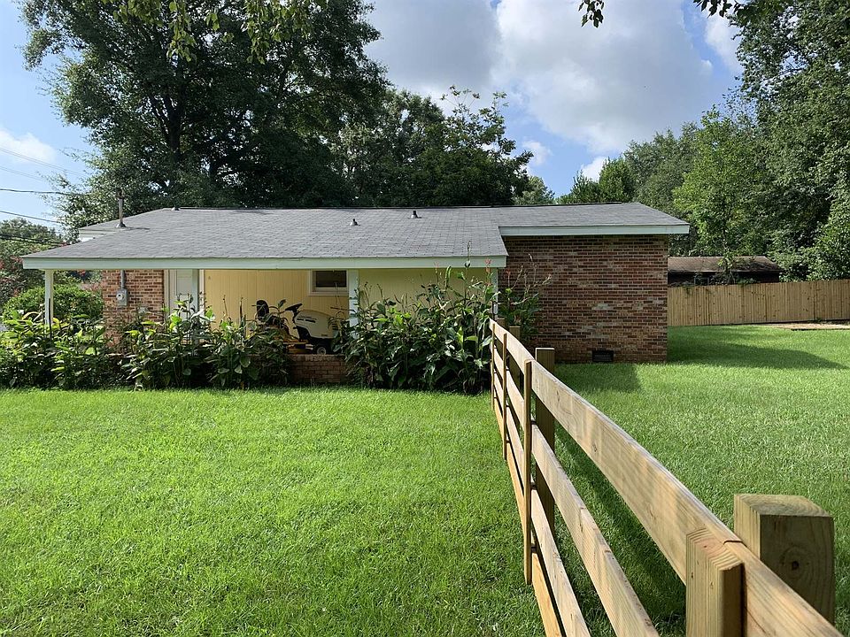 1st image of 111 Elaine Dr