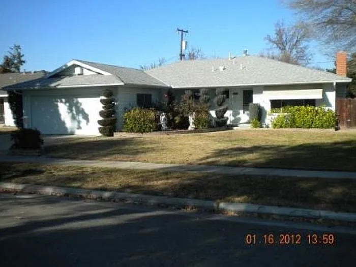 2323 E Austin Way photo 1