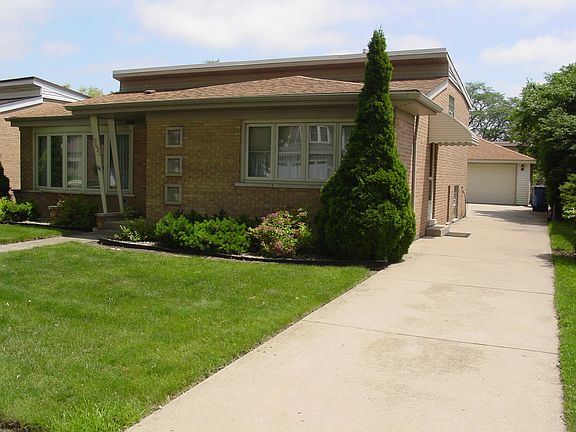 2nd image of 10621 S Keeler Ave
