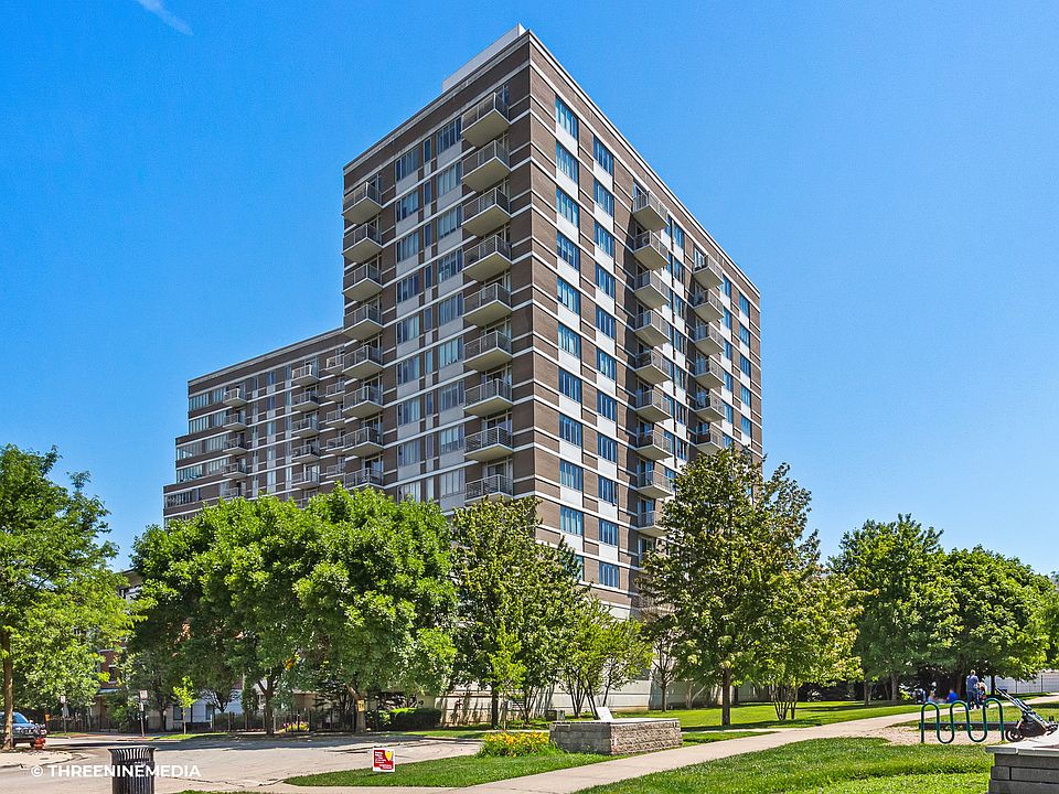 1st image of 1515 S Prairie Ave Unit 403
