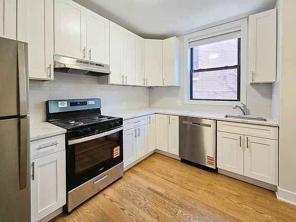 2nd image of 3931 1/2 N Keeler Ave #1