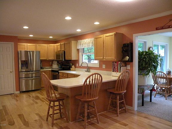 2nd image of 3081 Grandview Dr