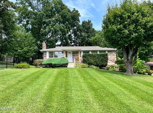 2332 Laurinda Rd, Knoxville, TN 37914