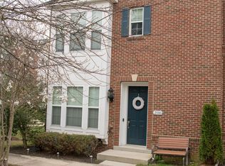 2080 Hunting Creek Ct, Alexandria, VA 22303