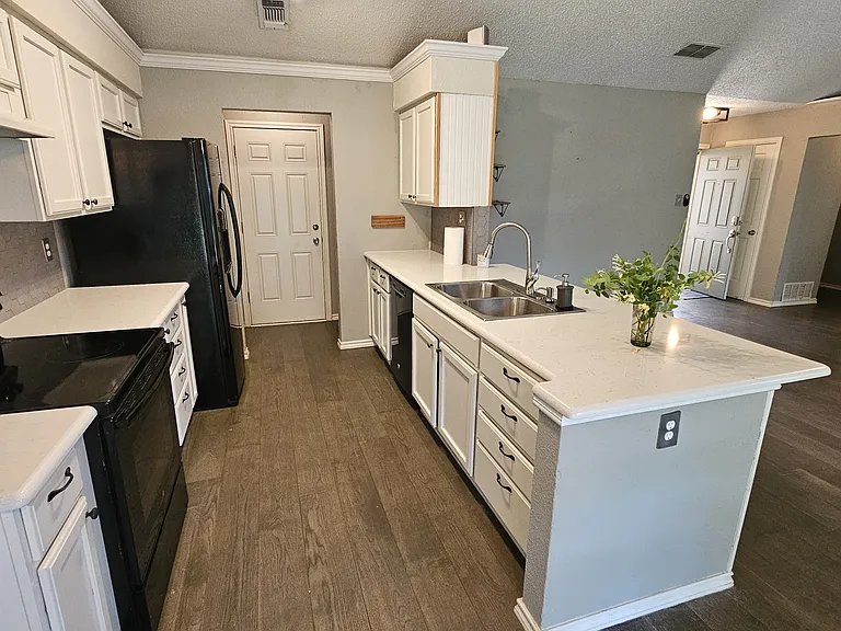 416 Thorn Wood Dr — Photo 13