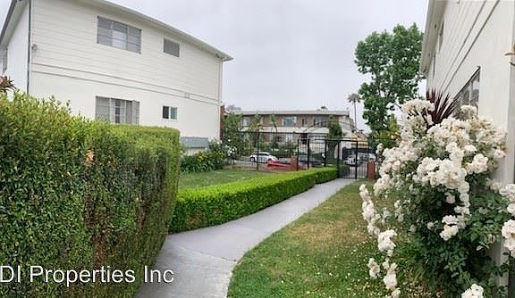 5th image of 3862 Potomac Ave APT 06