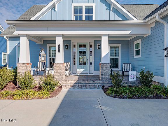 3rd image of 507 Edgerton Drive