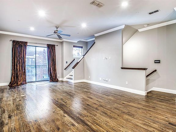 4th image of 2411 N Hall St #20