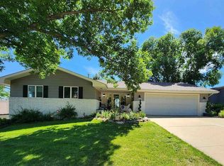 1306 Maple St, Yankton, SD 57078