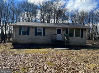 1108 Sunside Rd, Long Pond, PA 18334